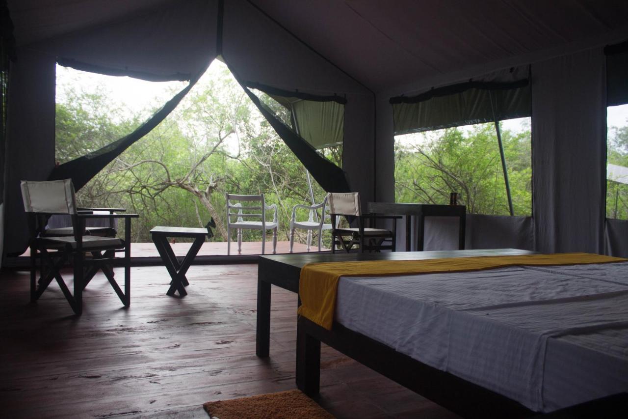 Elephant Lake Yala ティッサマハーラーマ エクステリア 写真